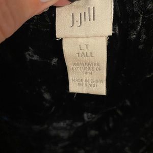 J Jill brand waist velvet-look skirt with button trim detail